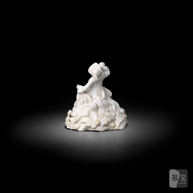 A very rare Bow white figure of a toper huntsman, circa 1752-55 - 图2